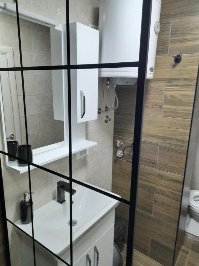 Holiday Apartament Three Ni Exterior foto