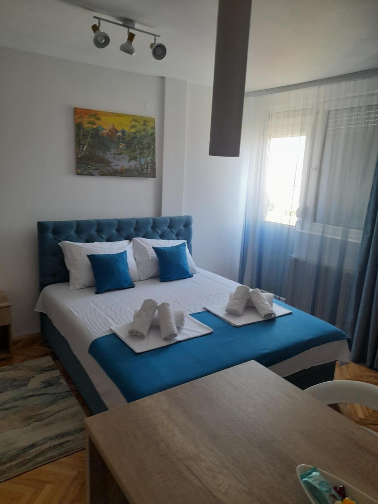 Holiday Apartament Three Ni Exterior foto